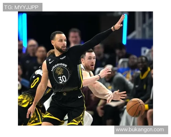 勇士与雄鹿激战正酣直播吧为您带来精彩赛事全程回放