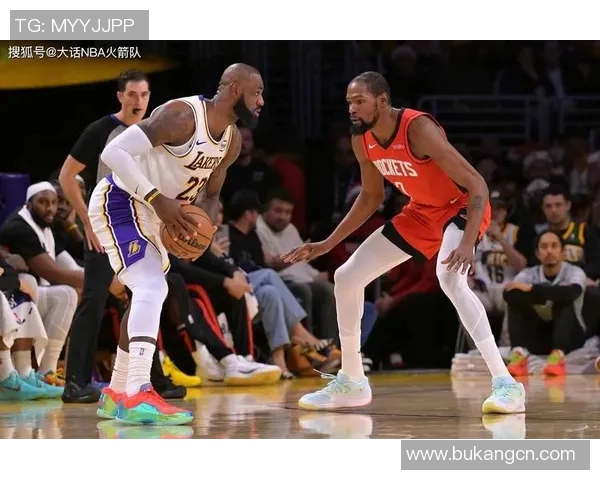 湖人火箭激战正酣NBA赛季精彩对决引发球迷热议与期待